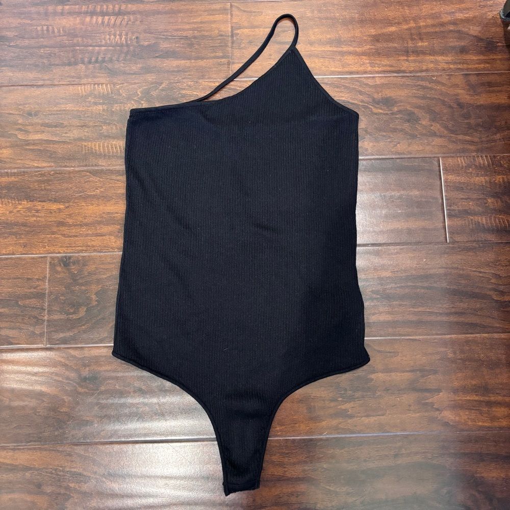 Express Black One-Shoulder Bodysuit